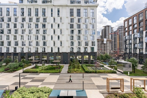 Продам трехкомнатную (3-комн.) квартиру, Янковского ул, 1к2, Москва г