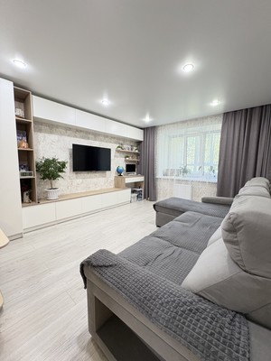 Продам трехкомнатную (3-комн.) квартиру, Лесная ул, 20, Руэм п