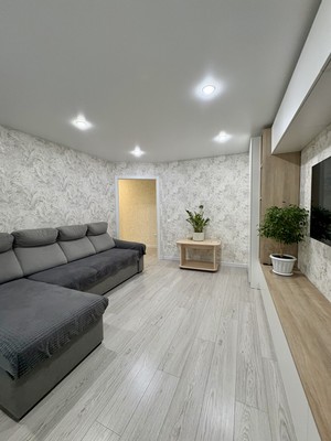 Продам трехкомнатную (3-комн.) квартиру, Лесная ул, 20, Руэм п