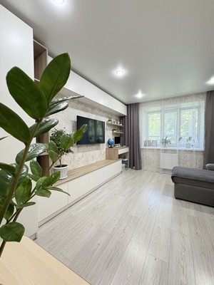 Продам трехкомнатную (3-комн.) квартиру, Лесная ул, 20, Руэм п