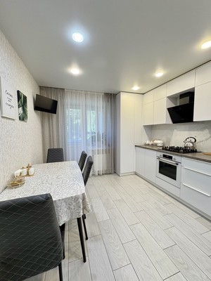 Продам трехкомнатную (3-комн.) квартиру, Лесная ул, 20, Руэм п