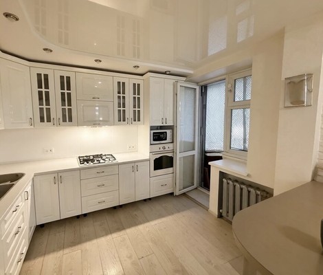 Продам трехкомнатную (3-комн.) квартиру, И.Г.Лексина ул, 54, Симферополь г