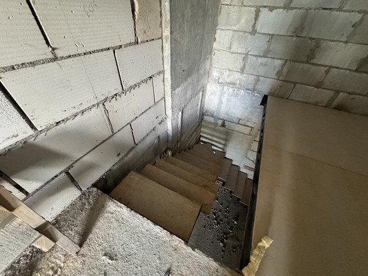 Продам трехкомнатную (3-комн.) квартиру, Дмитровская ул, 6А, Базарово д