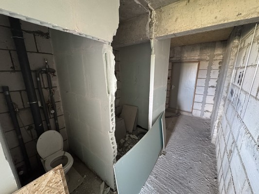 Продам трехкомнатную (3-комн.) квартиру, Дмитровская ул, 6А, Базарово д