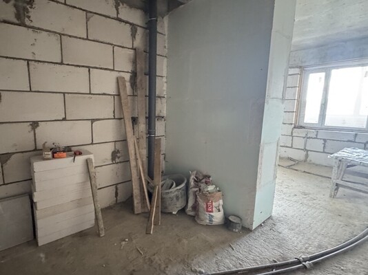Продам трехкомнатную (3-комн.) квартиру, Дмитровская ул, 6А, Базарово д