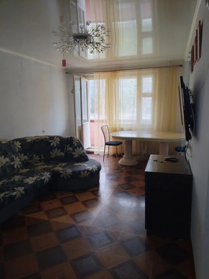 Сдам трехкомнатную (3-комн.) квартиру, Болотова ул, 12к4, Алексин г