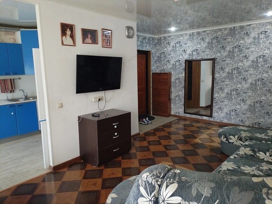 Сдам трехкомнатную (3-комн.) квартиру, Болотова ул, 12к4, Алексин г