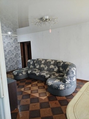 Сдам трехкомнатную (3-комн.) квартиру, Болотова ул, 12к4, Алексин г