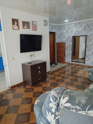 Сдам трехкомнатную (3-комн.) квартиру, Болотова ул, 12к4, Алексин г