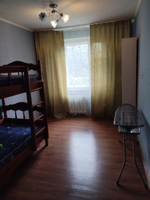 Сдам трехкомнатную (3-комн.) квартиру, Болотова ул, 12к4, Алексин г