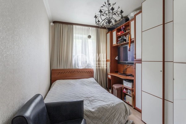 Продам двухкомнатную (2-комн.) квартиру, Затонная ул, 5к5, Москва г