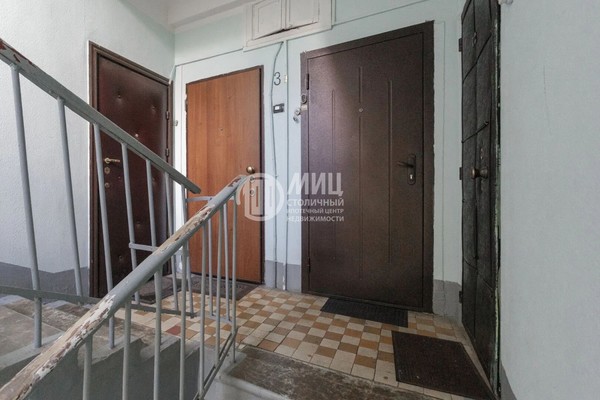 Продам двухкомнатную (2-комн.) квартиру, Затонная ул, 5к5, Москва г