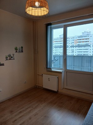 Продам однокомнатную (1-комн.) квартиру, Тихоокеанская ул, 18к2, Парголово п