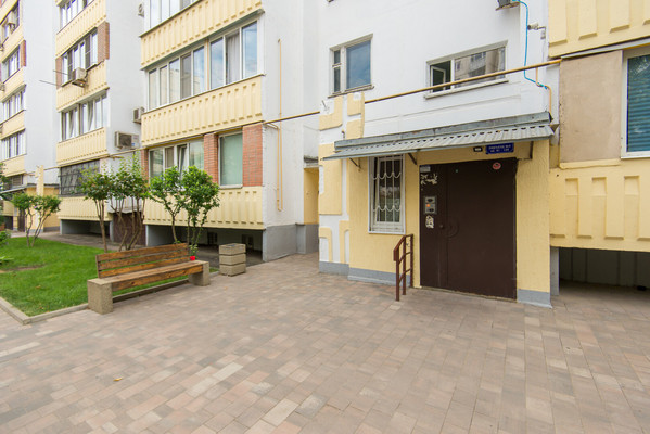 Продам двухкомнатную (2-комн.) квартиру, Горшкова пр-кт, 6А, Ростов-на-Дону г