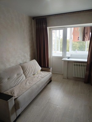 Продам двухкомнатную (2-комн.) квартиру, Героев Алексинцев ул, 6, Алексин г