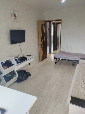 Продам двухкомнатную (2-комн.) квартиру, Героев Алексинцев ул, 6, Алексин г