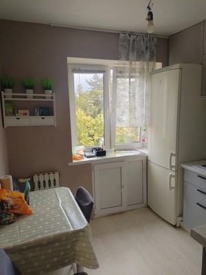 Продам двухкомнатную (2-комн.) квартиру, Героев Алексинцев ул, 6, Алексин г