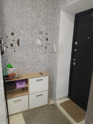 Продам двухкомнатную (2-комн.) квартиру, Героев Алексинцев ул, 6, Алексин г