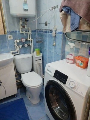 Продам двухкомнатную (2-комн.) квартиру, Героев Алексинцев ул, 6, Алексин г