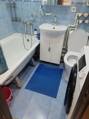 Продам двухкомнатную (2-комн.) квартиру, Героев Алексинцев ул, 6, Алексин г