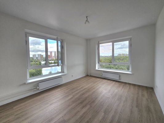Продам двухкомнатную (2-комн.) квартиру, 100 кв-л, 1к3, Москва г