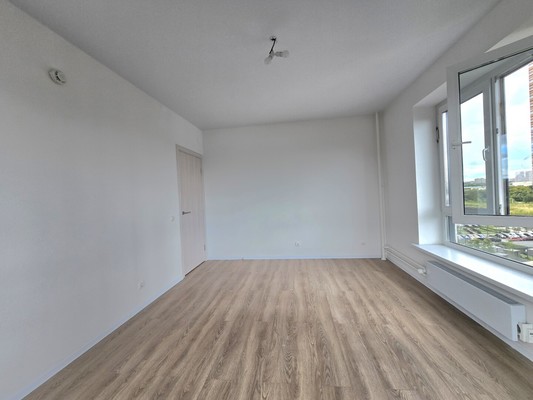 Продам двухкомнатную (2-комн.) квартиру, 100 кв-л, 1к3, Москва г