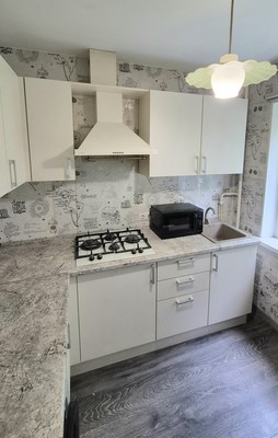 Продам трехкомнатную (3-комн.) квартиру, Тихорецкий пр-кт, 9к10, Санкт-Петербург г