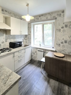 Продам трехкомнатную (3-комн.) квартиру, Тихорецкий пр-кт, 9к10, Санкт-Петербург г