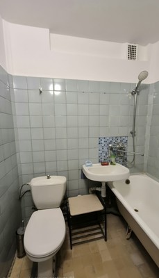 Продам трехкомнатную (3-комн.) квартиру, Тихорецкий пр-кт, 9к10, Санкт-Петербург г