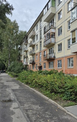 Продам трехкомнатную (3-комн.) квартиру, Тихорецкий пр-кт, 9к10, Санкт-Петербург г