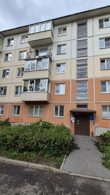 Продам трехкомнатную (3-комн.) квартиру, Тихорецкий пр-кт, 9к10, Санкт-Петербург г