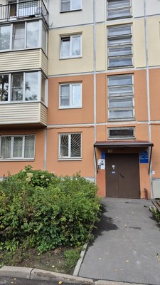 Продам трехкомнатную (3-комн.) квартиру, Тихорецкий пр-кт, 9к10, Санкт-Петербург г