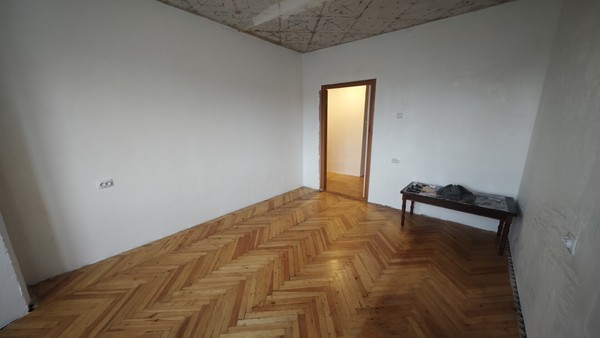 Продам трехкомнатную (3-комн.) квартиру, Вице-адмирала Падорина ул, 17, Североморск г