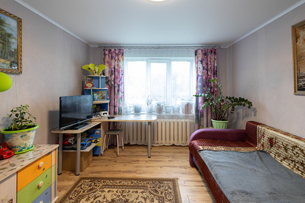 Продам двухкомнатную (2-комн.) квартиру, Красногвардейская ул, 36, Ханты-Мансийск г