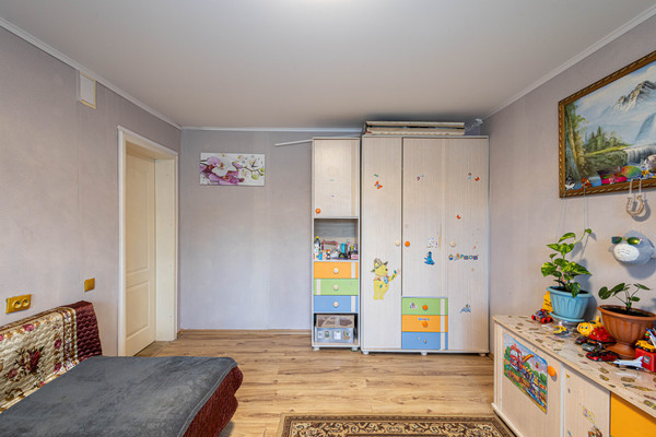 Продам двухкомнатную (2-комн.) квартиру, Красногвардейская ул, 36, Ханты-Мансийск г
