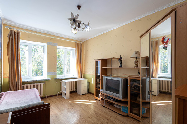 Продам трехкомнатную (3-комн.) квартиру, Сирина ул, 53, Ханты-Мансийск г