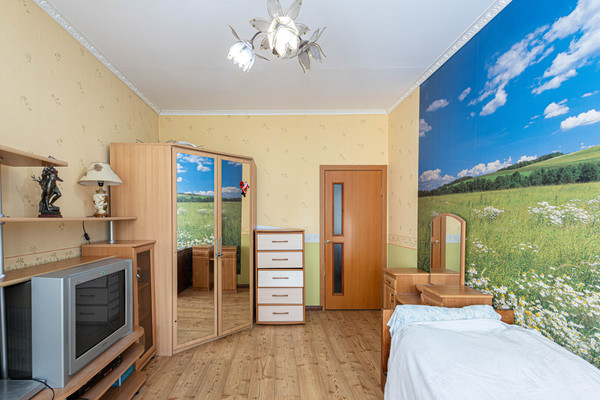 Продам трехкомнатную (3-комн.) квартиру, Сирина ул, 53, Ханты-Мансийск г