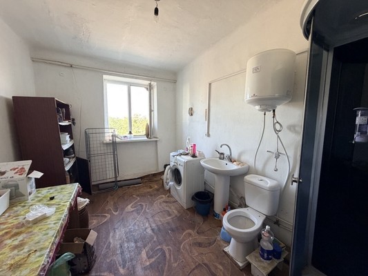 Продам двухкомнатную (2-комн.) квартиру, Центральная ул, 6, Полтавка с