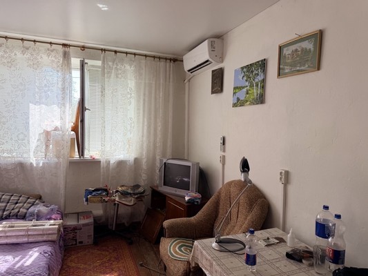 Продам двухкомнатную (2-комн.) квартиру, Центральная ул, 6, Полтавка с