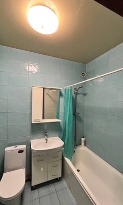 Продам однокомнатную (1-комн.) квартиру, Балаклавская ул, 135, Симферополь г
