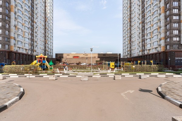 Продам двухкомнатную (2-комн.) квартиру, Первомайская ул, 42к3, Москва г