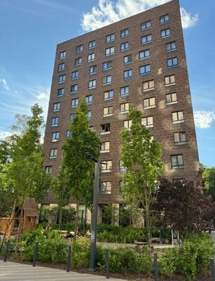 Продам трехкомнатную (3-комн.) квартиру, Академика Павлова ул, 40, Москва г