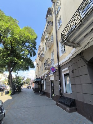 Продам комнату в 9-комн. квартире, Пушкинская ул, 48к41, Ростов-на-Дону г
