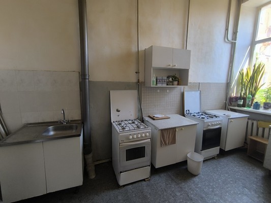 Продам комнату в 9-комн. квартире, Пушкинская ул, 48к41, Ростов-на-Дону г