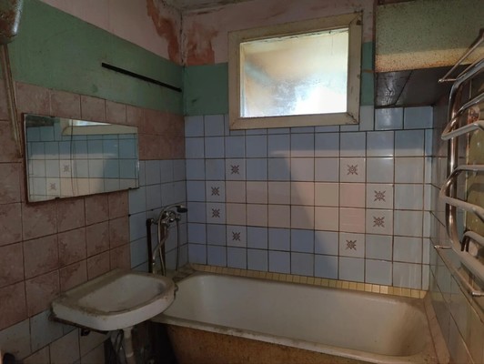 Продам двухкомнатную (2-комн.) квартиру, Чкалова ул, 5, Рязань г