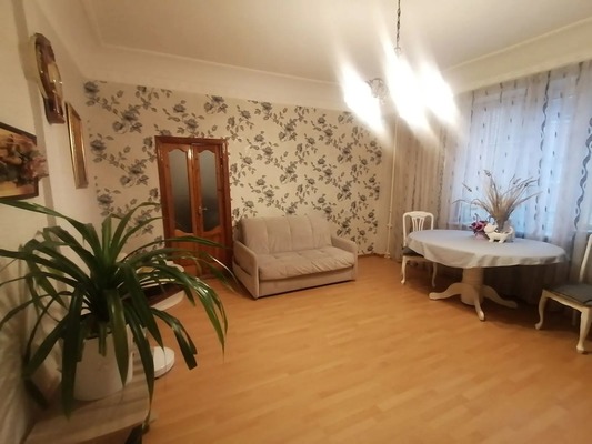 Продам трехкомнатную (3-комн.) квартиру, Клубная ул, 13, Ростов-на-Дону г