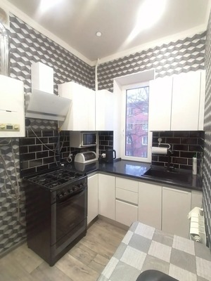 Продам трехкомнатную (3-комн.) квартиру, Клубная ул, 13, Ростов-на-Дону г