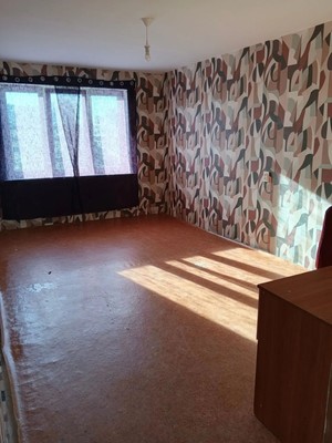 Продам двухкомнатную (2-комн.) квартиру, Западный проезд, 12, имени Свердлова гп