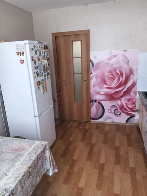 Продам двухкомнатную (2-комн.) квартиру, Западный проезд, 12, имени Свердлова гп
