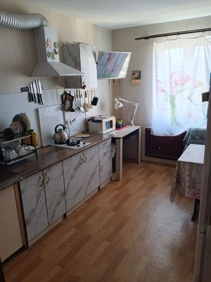 Продам двухкомнатную (2-комн.) квартиру, Западный проезд, 12, имени Свердлова гп